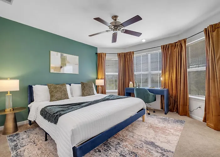 Lakefront 3bd - Ping Pong, Movie Nights - Near Fsu Holiday home
