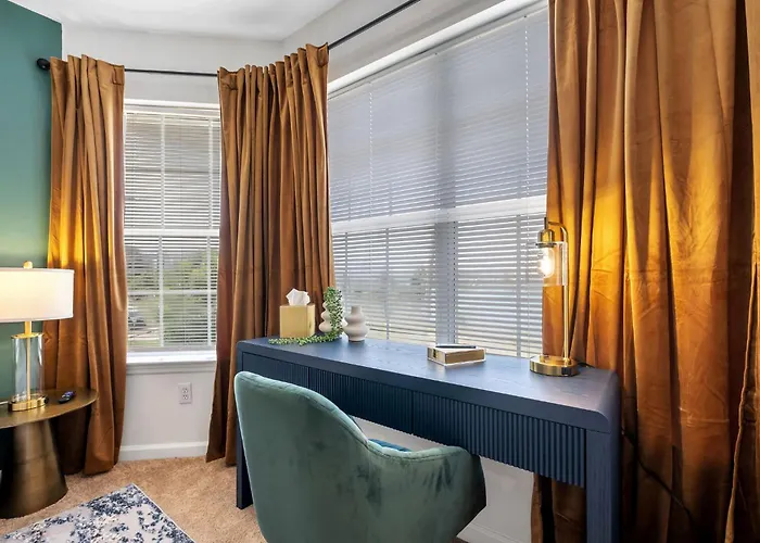 Lakefront 3bd - Ping Pong, Movie Nights - Near Fsu