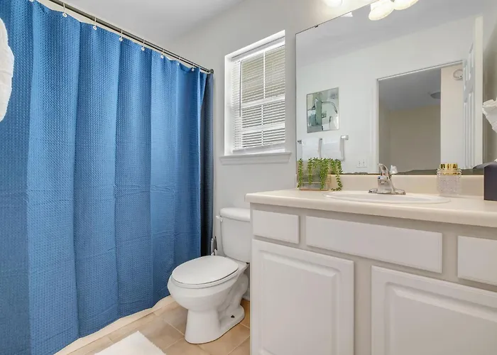 Lakefront 3bd - Ping Pong, Movie Nights - Near Fsu Holiday home