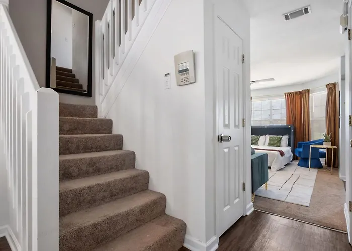 Lakefront 3bd - Ping Pong, Movie Nights - Near Fsu