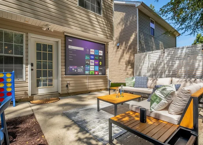 Lakefront 3bd - Ping Pong, Movie Nights - Near Fsu *